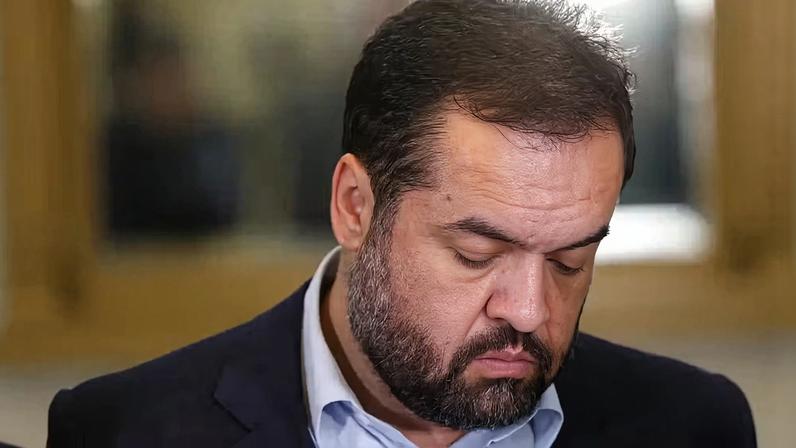 Desconfiança cresce de Flávio Bolsonaro atuando pela cassação de Cláudio Castro