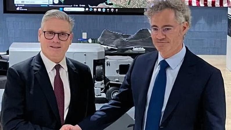 Reino Unido assina acordos com firmas americanas ligadas à Mandelson