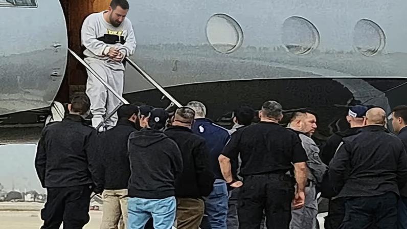 Aeroporto irlandês usado em deportações para Israel é alvo de críticas