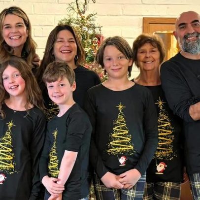 Mãe de Savannah Guthrie compartilha foto da família um mês antes do desaparecimento