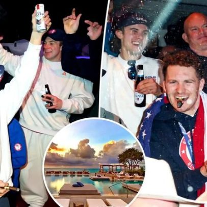 Equipe dos EUA celebra ouro em Miami com champanhe e homenagem Gaudreau