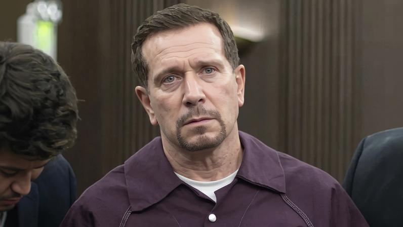 Ator de The Wire morre aos 62 após incêndio em celeiro