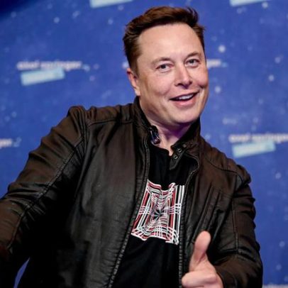 Elon Musk une SpaceX e xAI para data centers no espaço