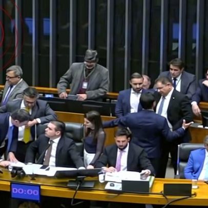 Congresso aprova aumento salarial de servidores acima do teto