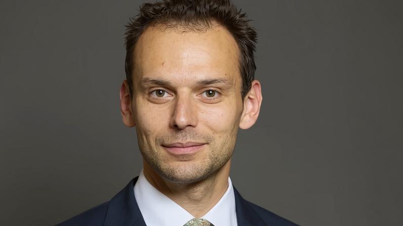 Ministro do Trabalho recebeu arquivos de inteligência sobre jornalistas