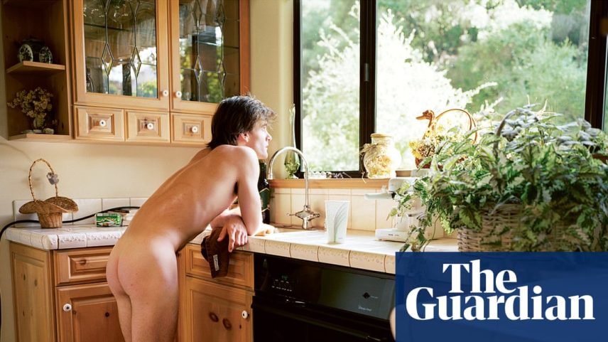 Larry Sultan retrata a vida doméstica americana entre famílias e Bob's Big Boy