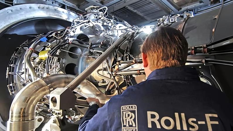 Lucros da Rolls-Royce sobem 40% com demanda por energia para datacenters de IA