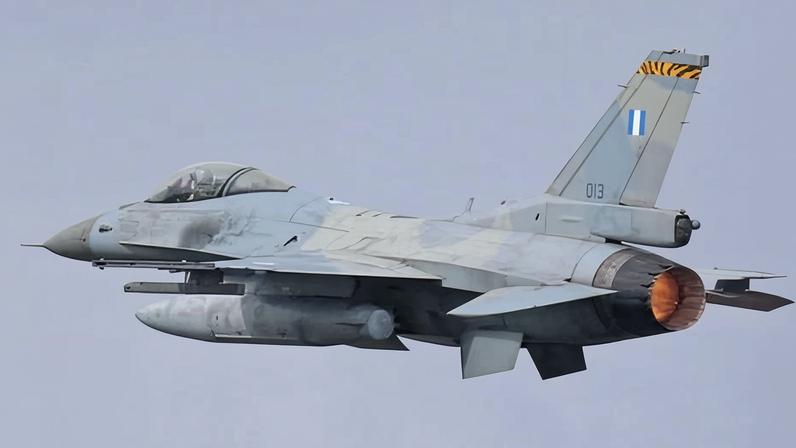 Oficial da Força Aérea Grega é preso por espionagem para a China