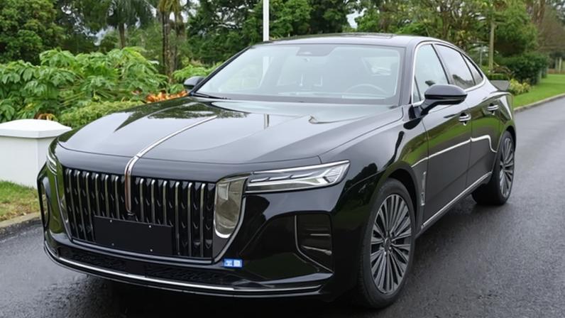 A Hongqi H9 parked at Fiji’s state house in Suva, gifted to the country’s president by China in early 2025.