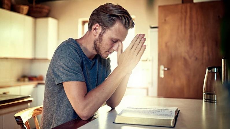 5 Prayers for Guidance as You Make Big Decisions