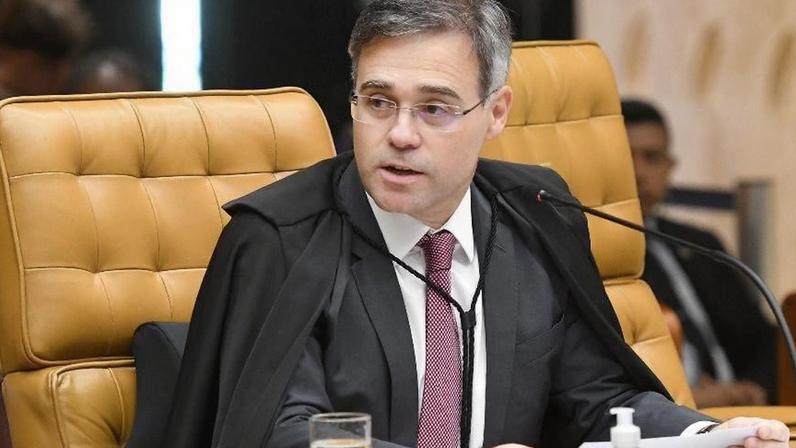 18.mai.23 - O ministro André Mendonça participa de sessão plenária do STF