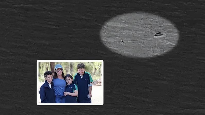 Chamada de 000 de 13 anos ajuda a localizar família encalhada na costa de WA