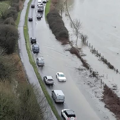 Fotos de drone mostram o impacto das inundações da Tempestade Chandra