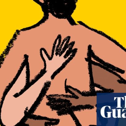 Casal diz que experimentar tríades transformou o relacionamento