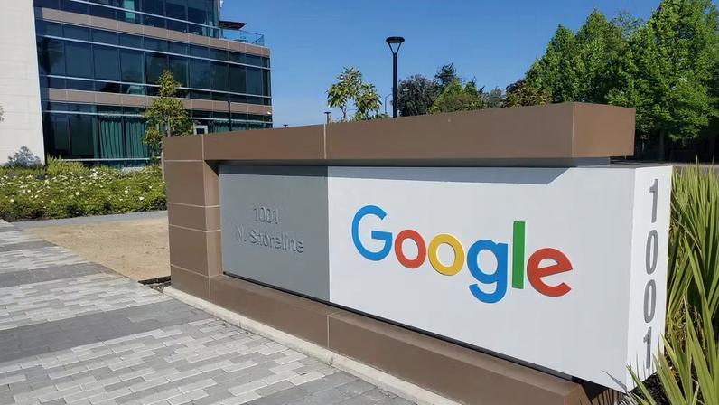 Logotipo do Google é visto em escritório da empresa em Mountain View, na Califórnia — Foto: Paresh Dave/Reuters