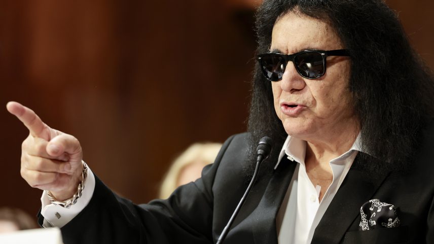 Gene Simmons critica Hall da Fama do Rock por abraçar o hip-hop