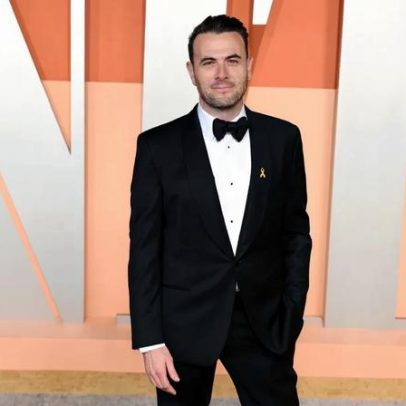 Produtor dos Grammys comenta incidente de Cher com Luther Vandross