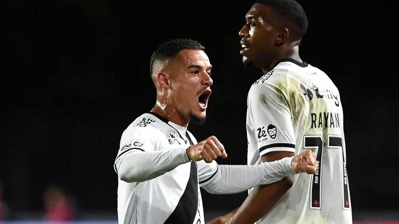 Coutinho e Rayan, do Vasco, pedem espaço na Seleção (Foto: Alexandre Durão/Gazeta Press)