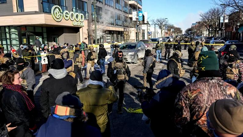 Trump retira 700 agentes do ICE em Minnesota; 2 mil continuam