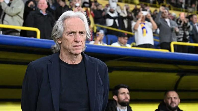 Jorge Jesus cita desvantagem financeira do Al-Hilal e afirma ter sido beneficiado