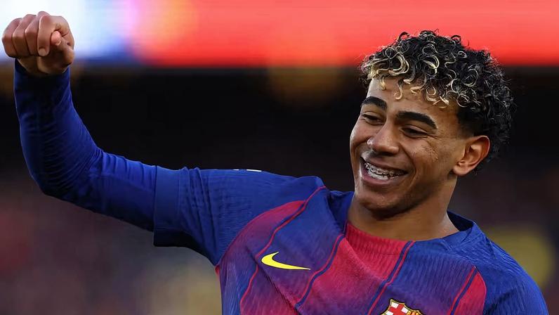 Lamine Yamal comemora o gol marcado pelo Barcelona contra o Mallorca — Foto: Reuters