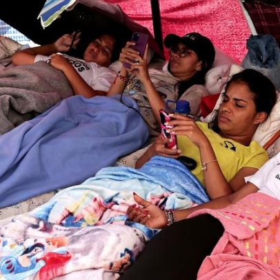 Famílias de presos políticos fazem greve de fome em Caracas