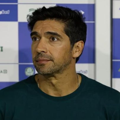 Abel muda escalação do Palmeiras para buscar vaga ante Botafogo-SP