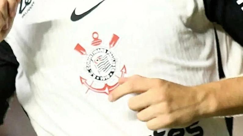 O uniforme do Sport Club Corinthians Paulista nem sempre foi preto e branco. (Mauricio De Souza/AGIF)