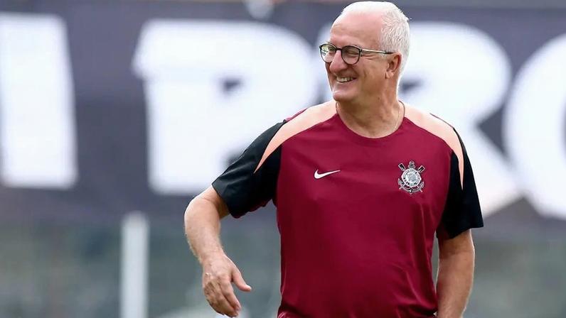 Dorival cobra reforços para evitar risco na temporada do Corinthians