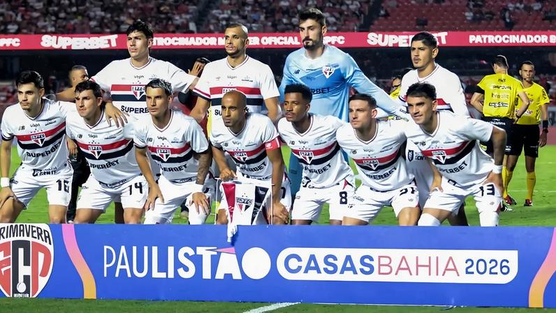São Paulo perfilado antes de enfrentar o Primavera (Foto: Gessica Pacheco/Pera Photo Press)