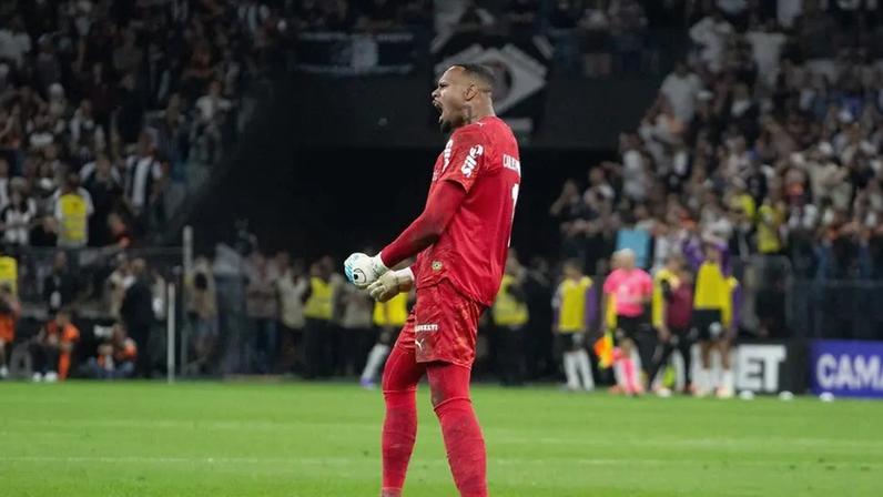 Carlos Miguel critica arbitragem no clássico Corinthians x Palmeiras