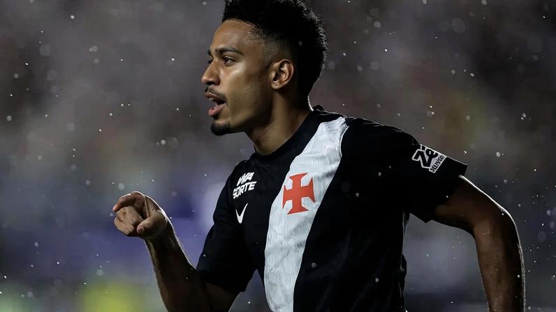 Brenner comemora gol marcado contra o Botafogo (Foto: Andre Mourao/ Agif/Gazeta Press)