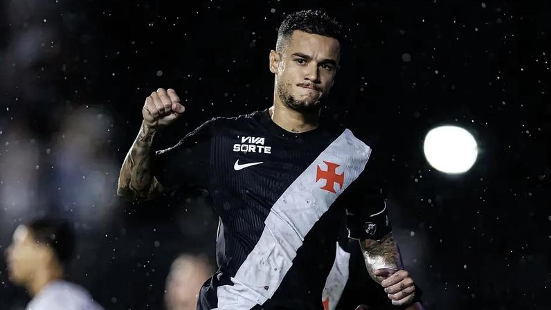 Coutinho comemora gol marcado pelo Vasco contra o Botafogo (Foto: Andre Mourao/Agif/Gazeta Press)