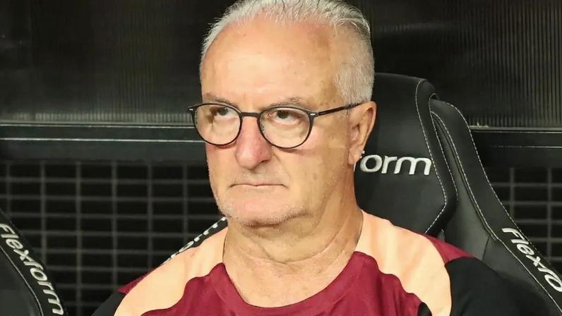 Dorival Júnior vê vitória como recuperação e celebra histórico de Hugo Souza