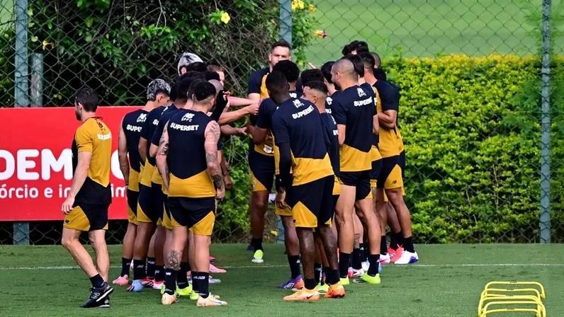 São Paulo apresenta Arboleda e Bobadilla em reapresentação