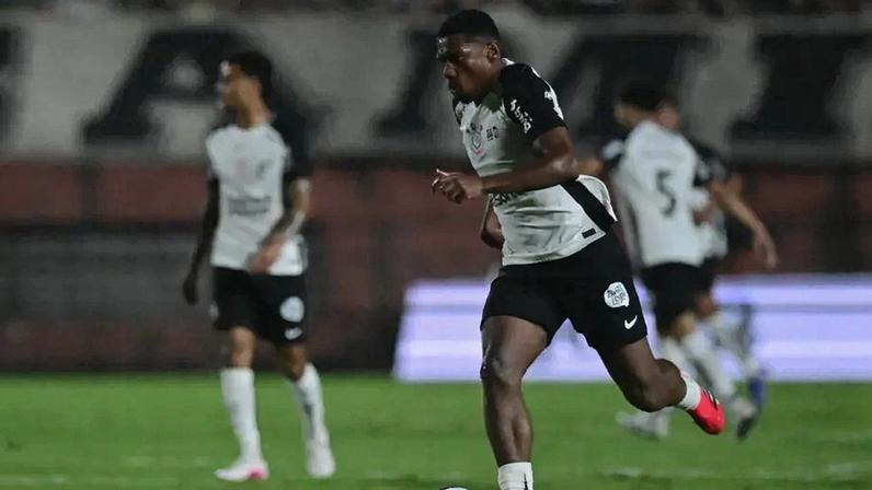 André, volante do Corinthians (Foto: Eduardo Carmim/Photo Premium/Gazeta Press)