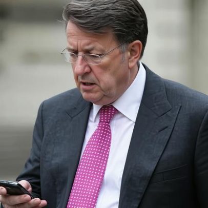 Mandelson busca contratos com estatais russas e chinesas, revelam emails