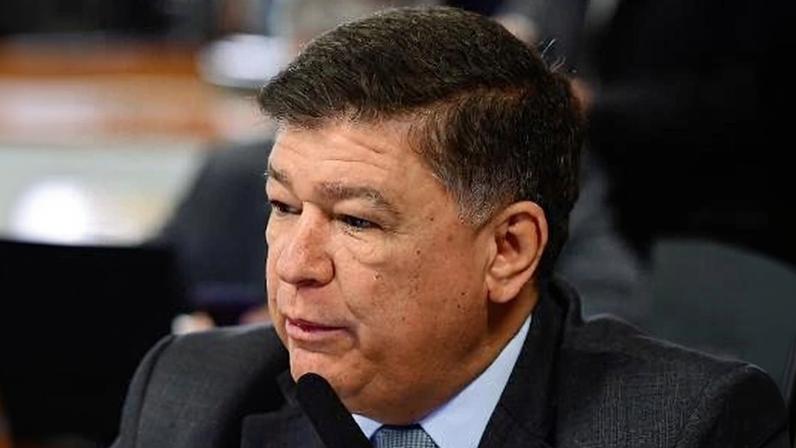 O senador Carlos Viana (Podemos-MG), presidente da CPMI do INSS