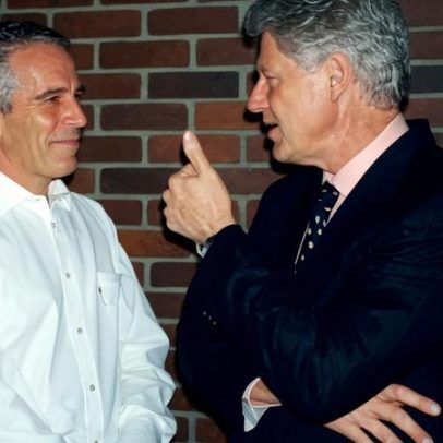 Bill Clinton testemunha diante comitê da Câmara sobre vínculos com Epstein