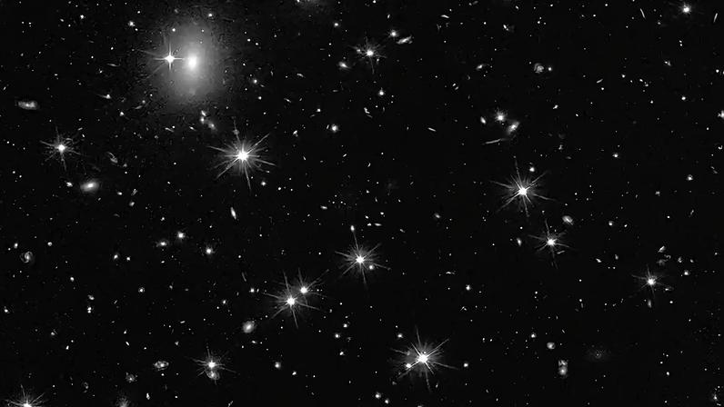 Astrônomos identificam galáxia com 99,9% de matéria escura