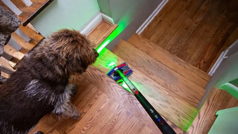 Não esperava gostar do Dyson PencilVac Fluffycones, mas gostei