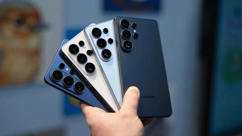 Samsung Galaxy S26 Ultra in four colors