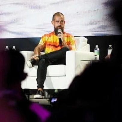 Block reduz quase metade da equipe à medida que IA substitui empregos