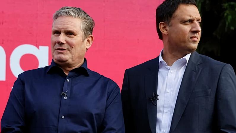 Líder do Labour escocês, Anas Sarwar, pede saída de Keir Starmer