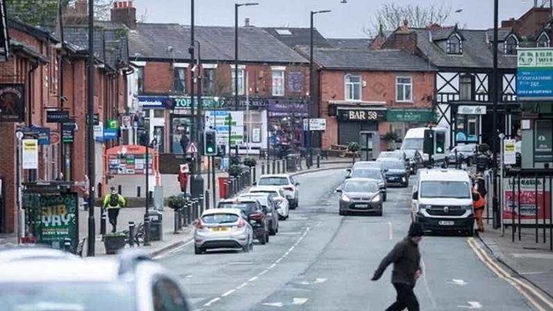 Keir Starmer só faz reviravoltas; clima sombrio em Makerfield