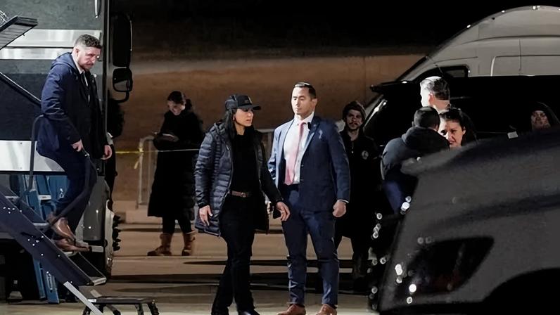 Tulsi Gabbard conduz apuração isolada sobre eleição de 2020, distinta do FBI