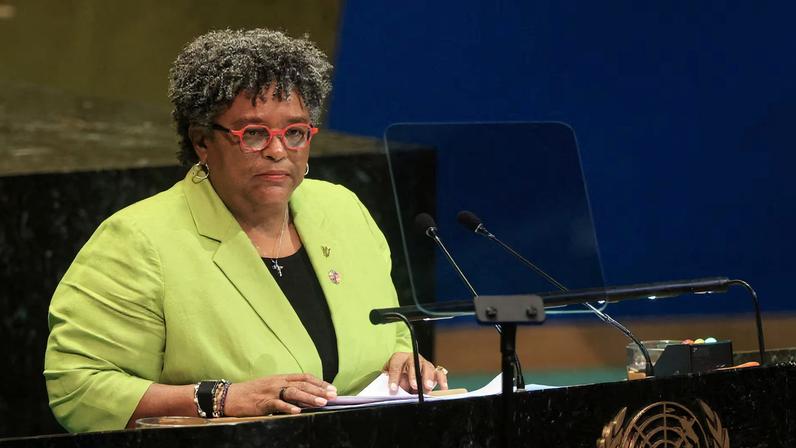 Mia Mottley busca histórico terceiro mandato em eleição de Barbados