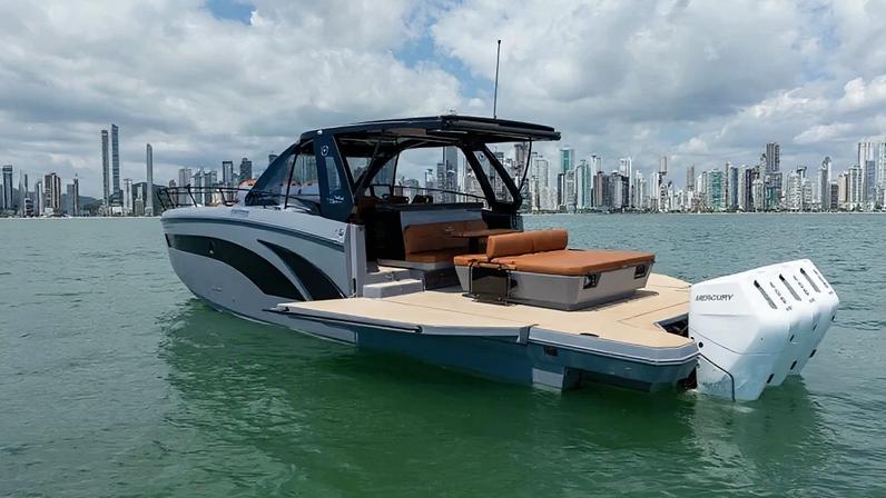 Hanover 447 é a maior embarcação da marca