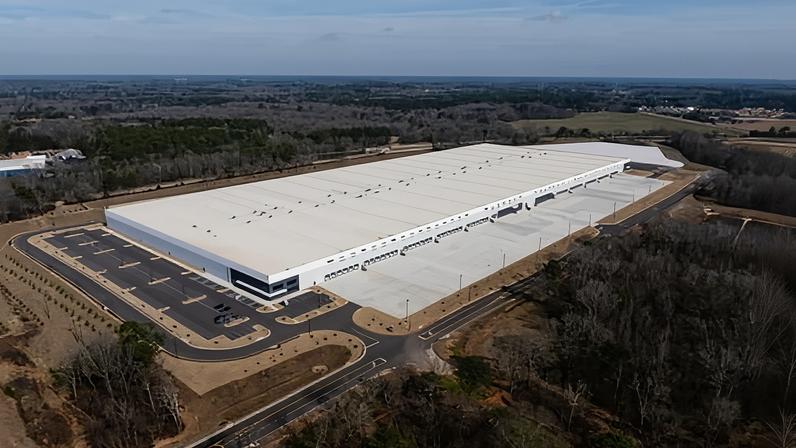 ICE gastará US$38 bilhões para transformar armazéns em centros de detenção