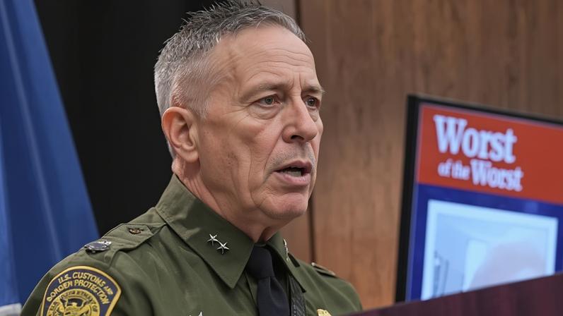 Bovino retratado como general confederado em e-mails de 2018